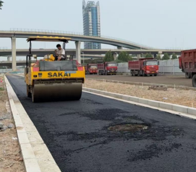 鄭州瀝青攪拌站壓路機(jī)的“作息表”：什么時(shí)候動(dòng)，什么時(shí)候等，大有講究